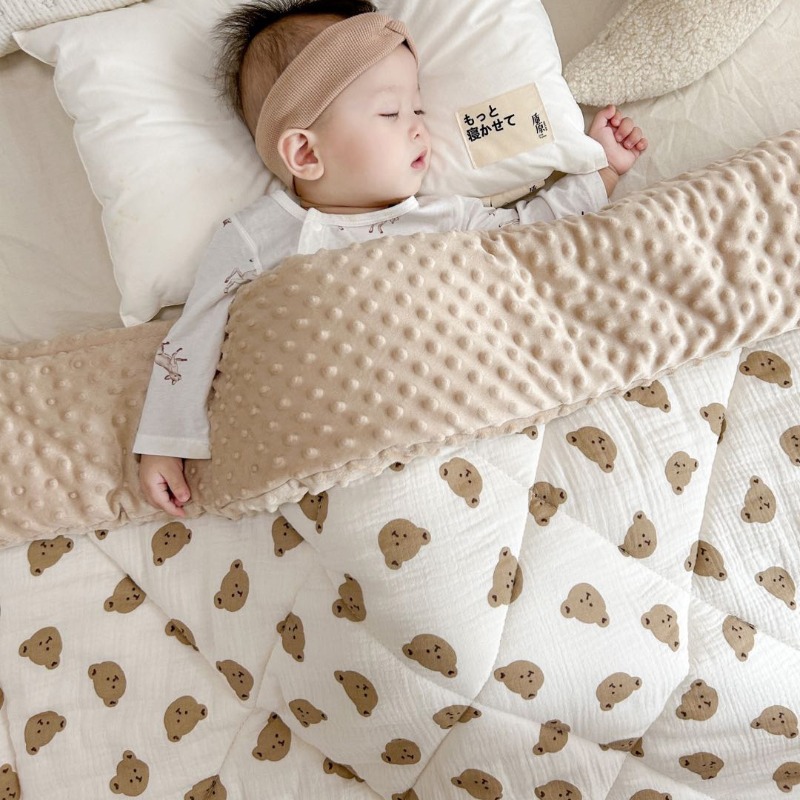 Baby Sensory Dot Cotton Quilt  - Baby Nursery Quilts review and price
